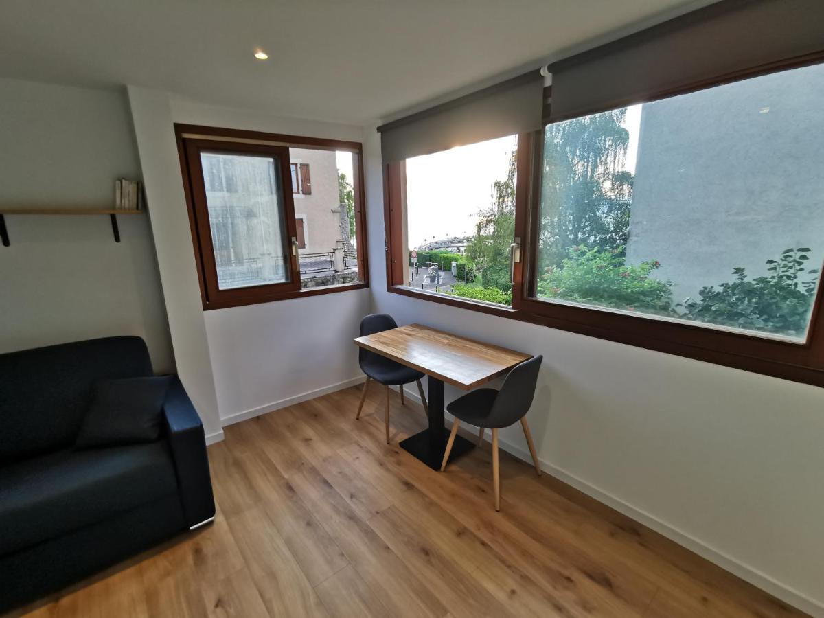 Rives And Sleep Apartment *
